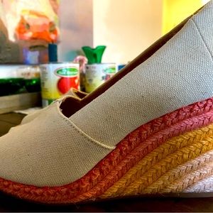 Tom's espadrilles size 8, worn once